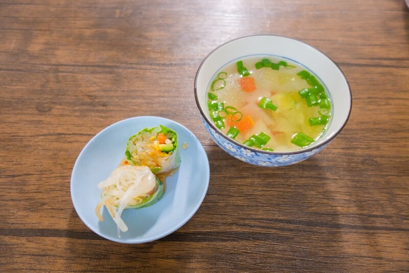 野菜スープと生春巻き